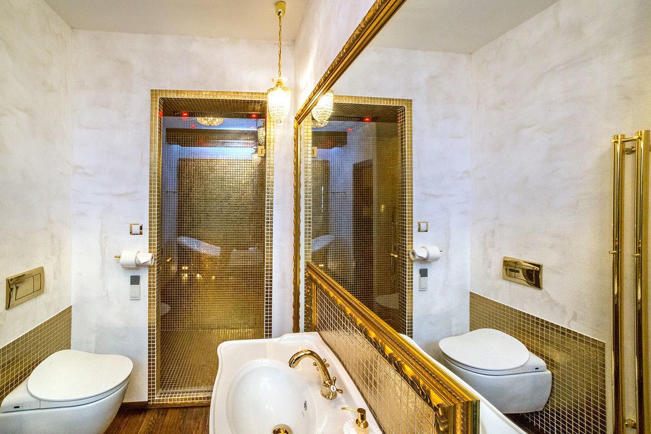 Arcadie Hotel & Apartments Чеський Крумлов Екстер'єр фото